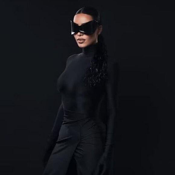 Neiman Marcus Luxury Oversized Shield Futuristic Sunglasses - Picture 4 of 5